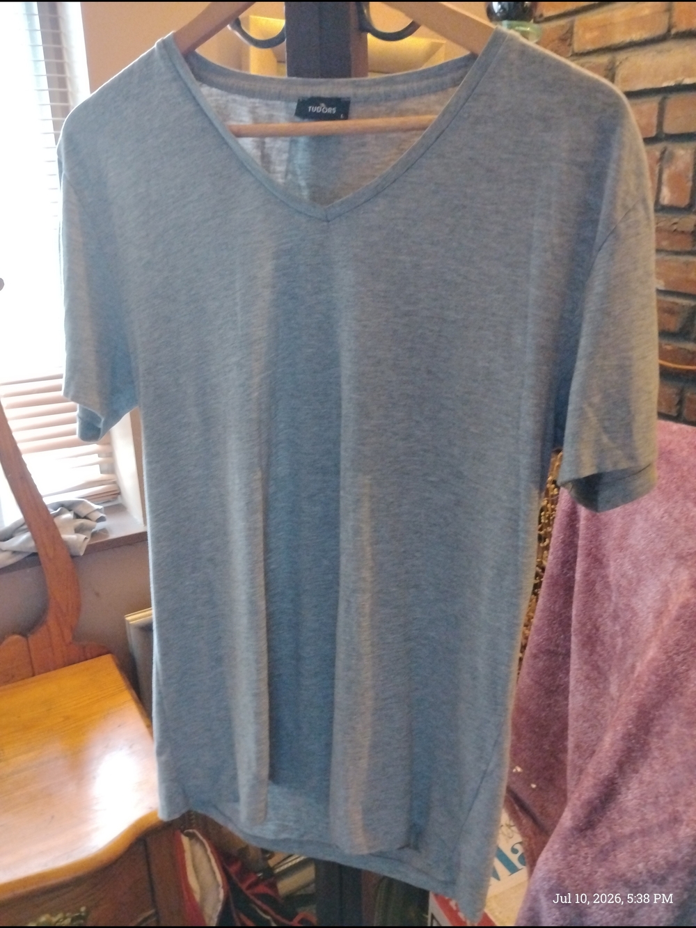 Tudors Men's V-Neck Short Sleeve Tee in Heather Blue Size L